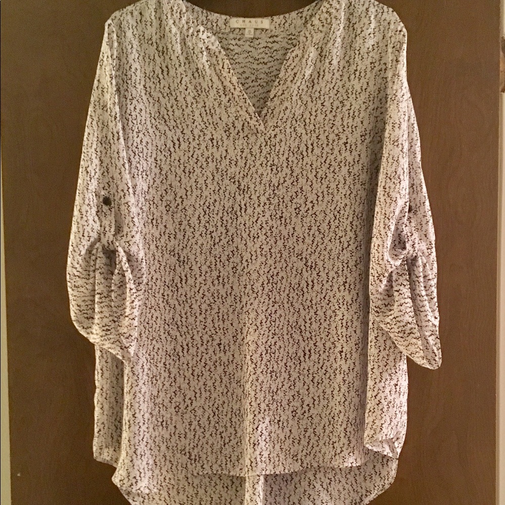 Chaus NY  Ladies 1X polyester blouse.